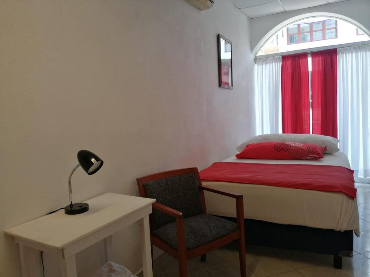 Boutique Basic Hotel Puerto Vallarta Kültér fotó