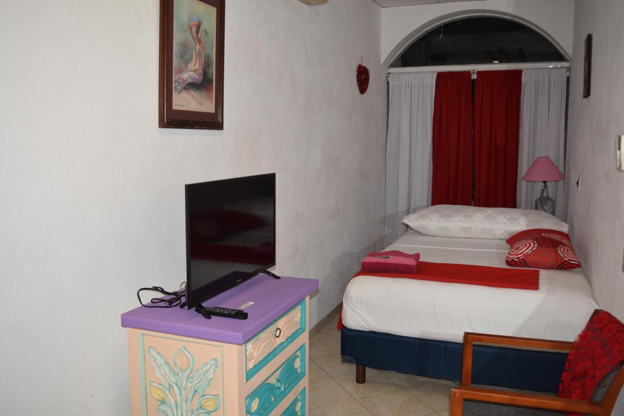 Boutique Basic Hotel Puerto Vallarta Kültér fotó